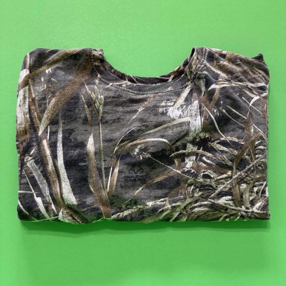 Game Winner RealTree Camo Short Sleeve Hunting T-Shirt Men's Size Small Outdoor